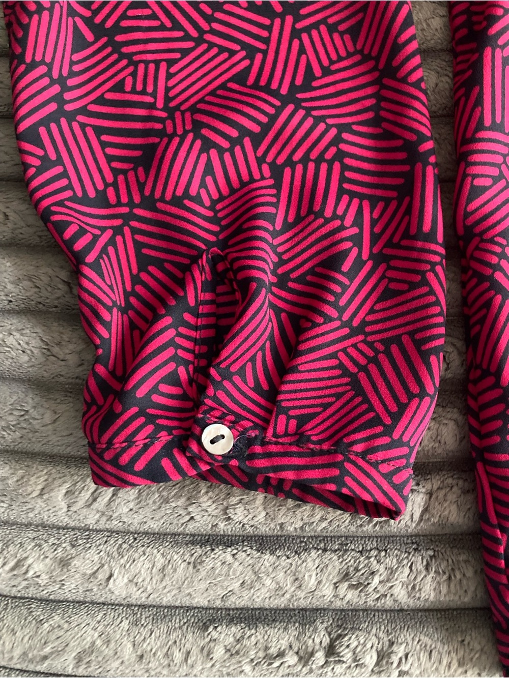 Patterned Top - Picture 4 of 6
